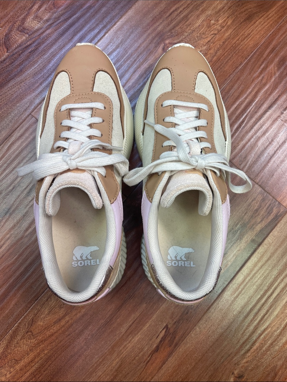 SOREL Beige and Light Pink Lace-Up Sneakers Waterproof 💦